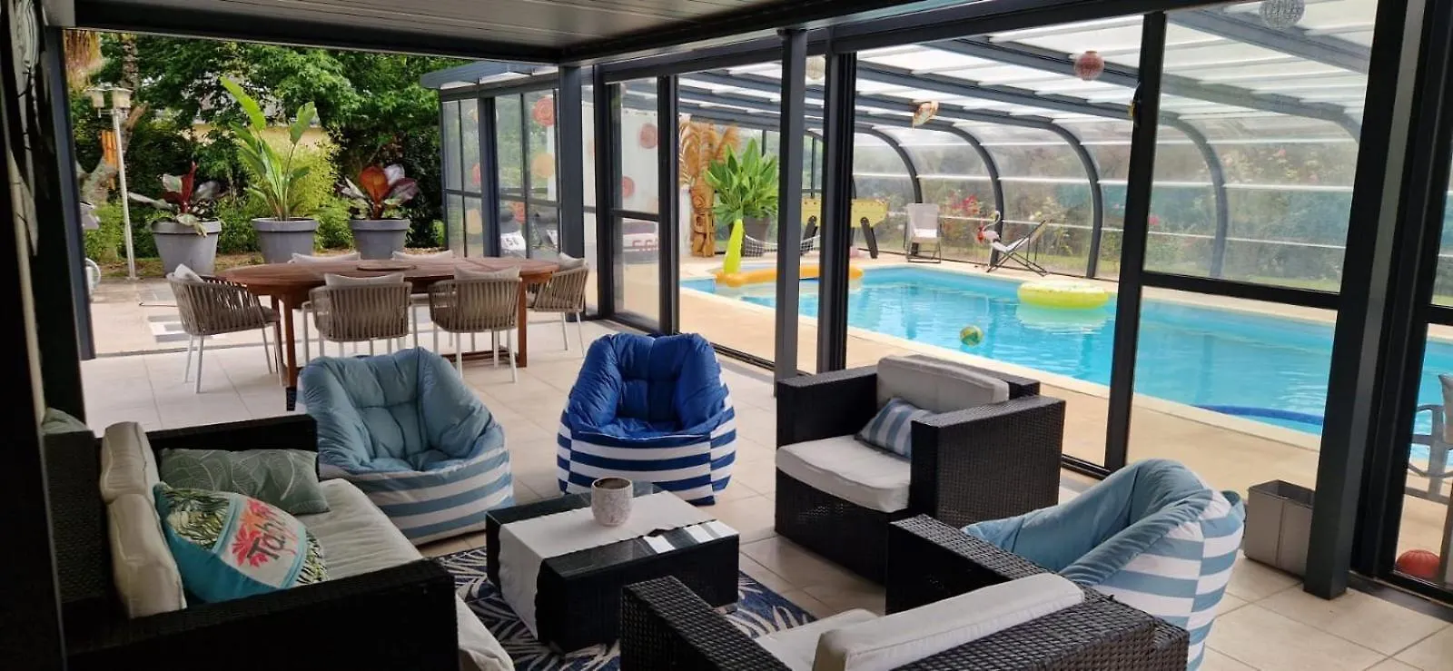 Fare-Kermenezy Maison Avec Piscine Chauffee Locmaria-Grand-Champ